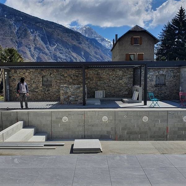terasse piscine pierre