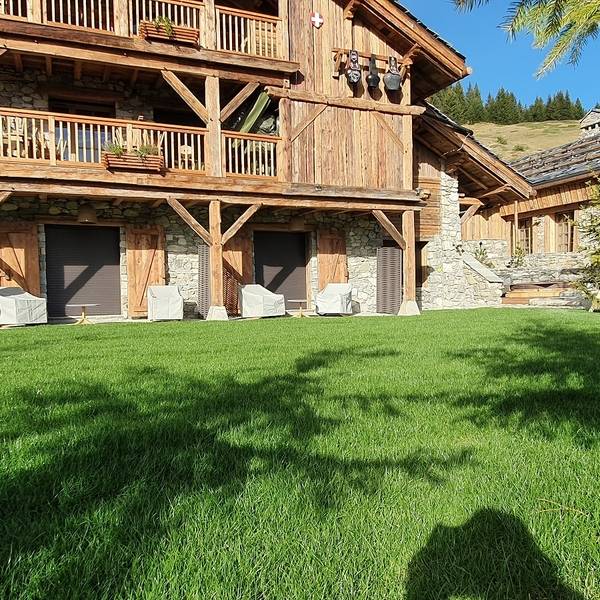 chalet et jardin