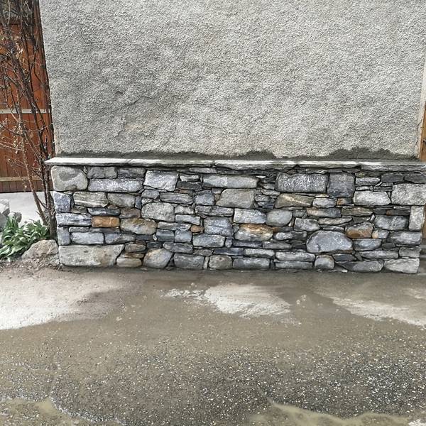 bas de mur pierre